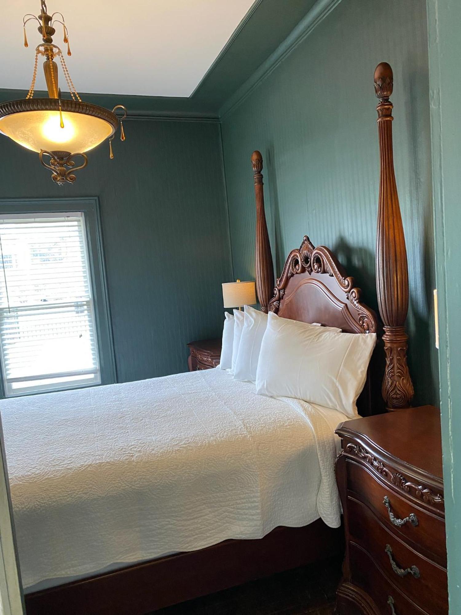 The Ginkgo Tree Bed & Breakfast Mount Pleasant Luaran gambar