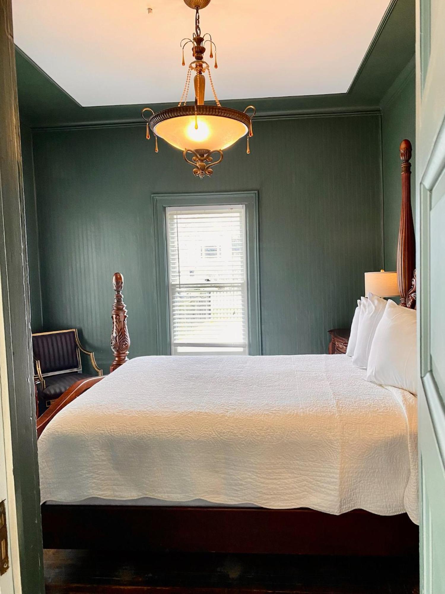The Ginkgo Tree Bed & Breakfast Mount Pleasant Luaran gambar