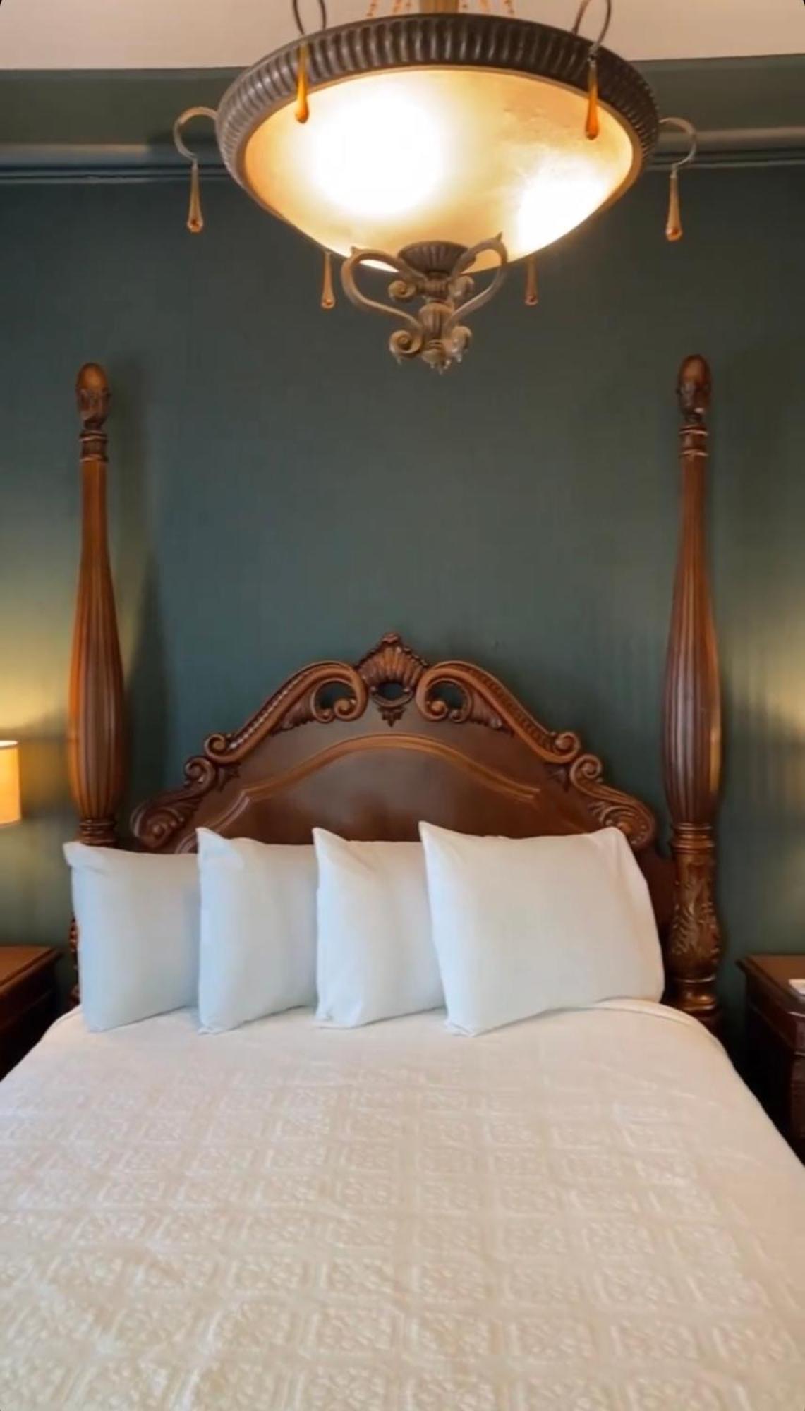 The Ginkgo Tree Bed & Breakfast Mount Pleasant Luaran gambar