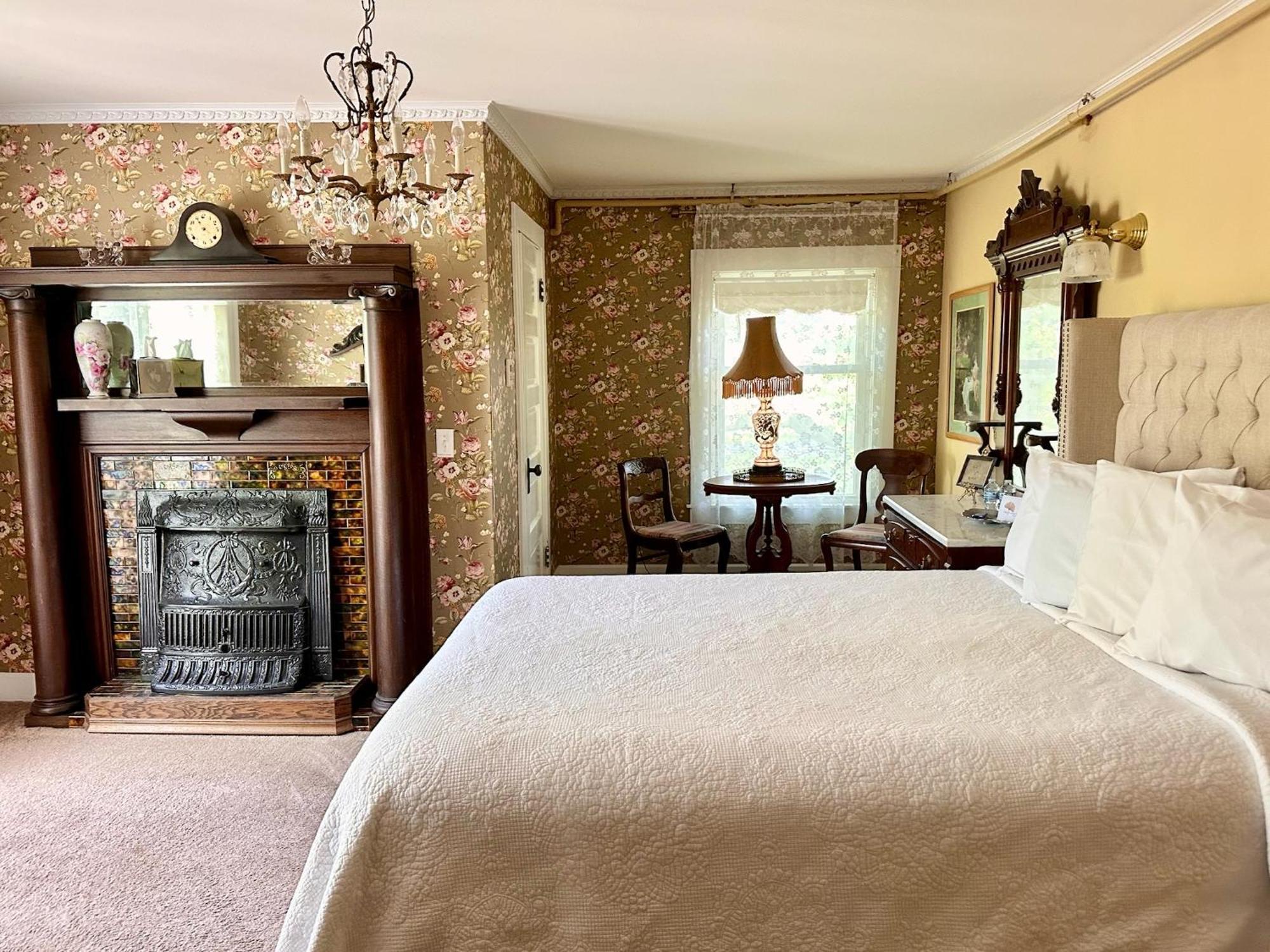 The Ginkgo Tree Bed & Breakfast Mount Pleasant Luaran gambar